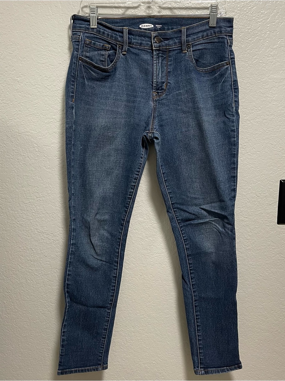 Old Navy Original Mid-Rise Stretch Skinny Jeans in a Dark Blue Wash Size 6 Short